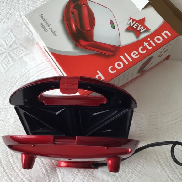 Electric sandwich maker NWT countertop toaster - Picture 15 of 16
